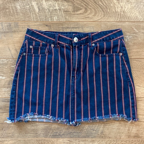 American Eagle Outfitters Dresses & Skirts - American Eagle Red/White/Blue High Rise Mini Skirt, Women’s size 10